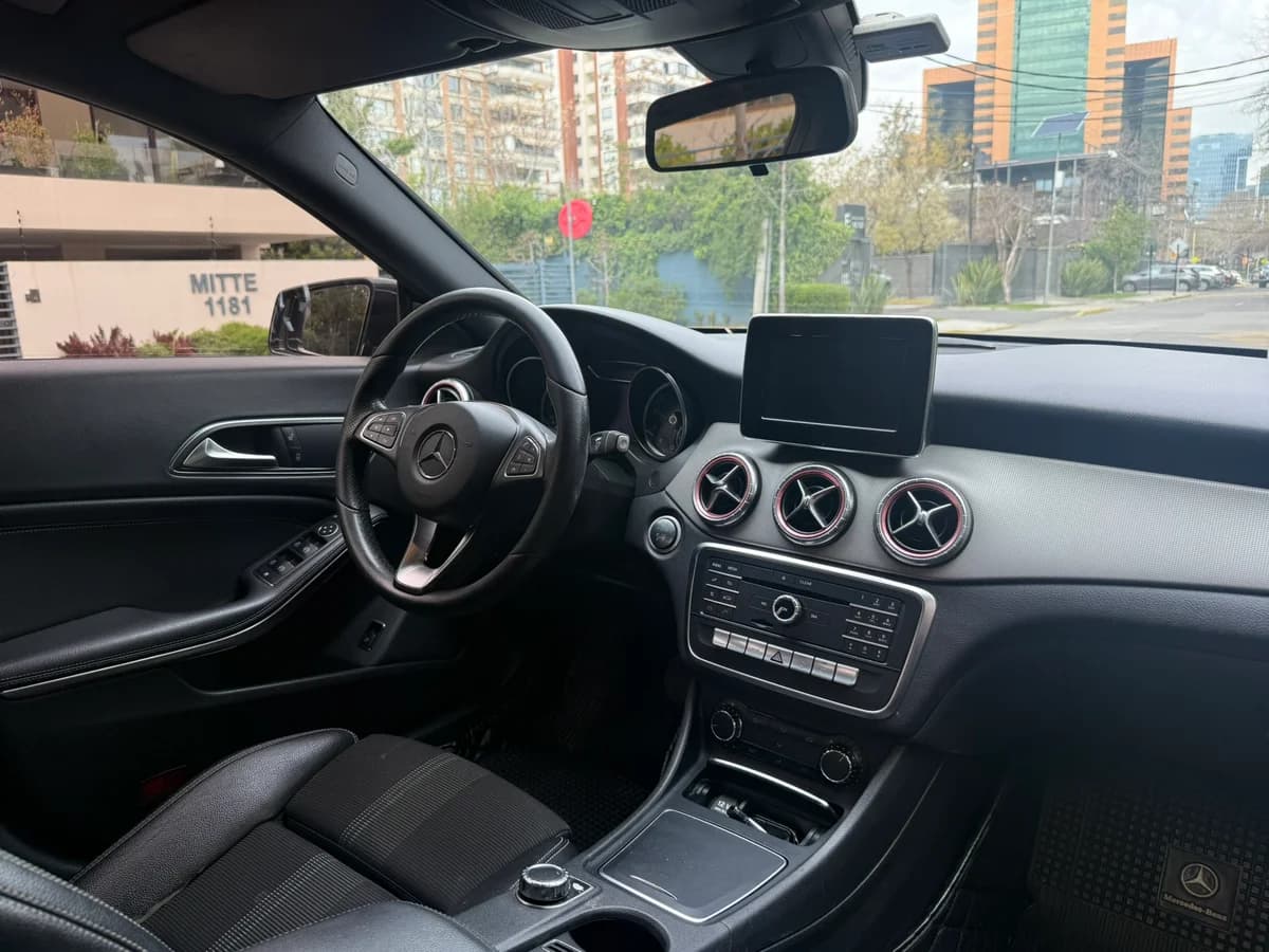 MERCEDES BENZ CLA 180 1.6 4X2 AT 4P 2018 - Imagen 14