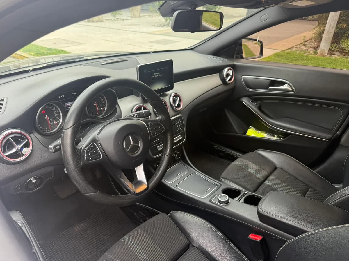 MERCEDES BENZ CLA 180 1.6 4X2 AT 4P 2018 - Imagen 16