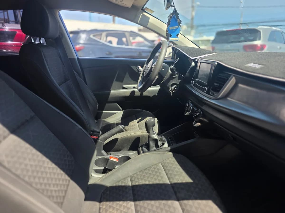 KIA Rio 4 LX 1.4 2019 - Imagen 5