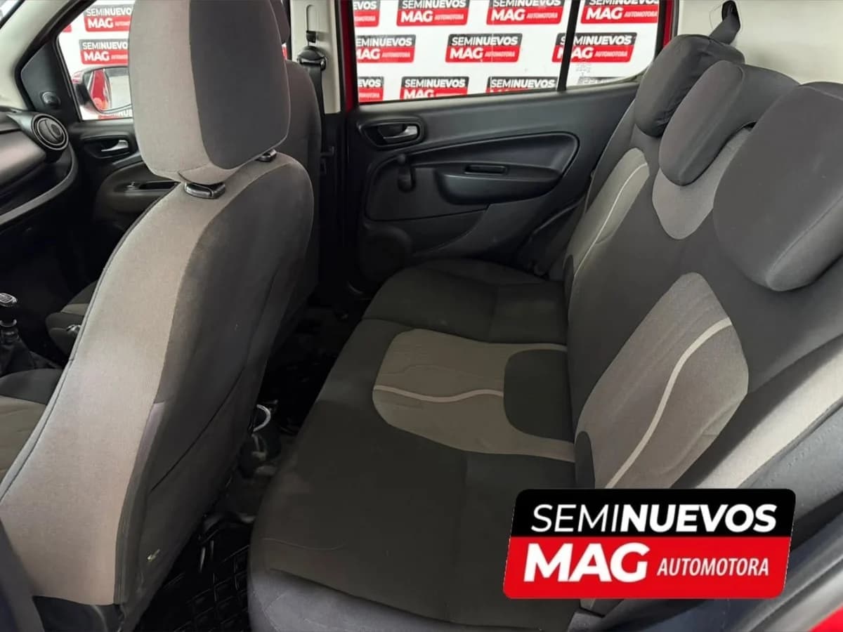 FIAT Uno SPORTING 1.4 2019 - Imagen 6