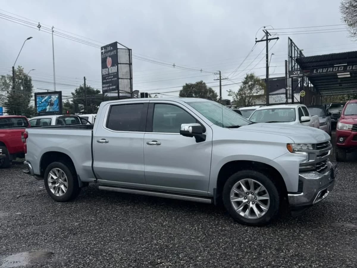 CHEVROLET Silverado 5.3 LTZ HC 2022 - Imagen 4