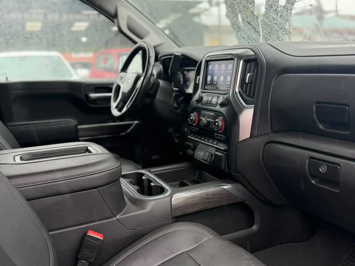 CHEVROLET Silverado 5.3 LTZ HC 2022 - Imagen 9