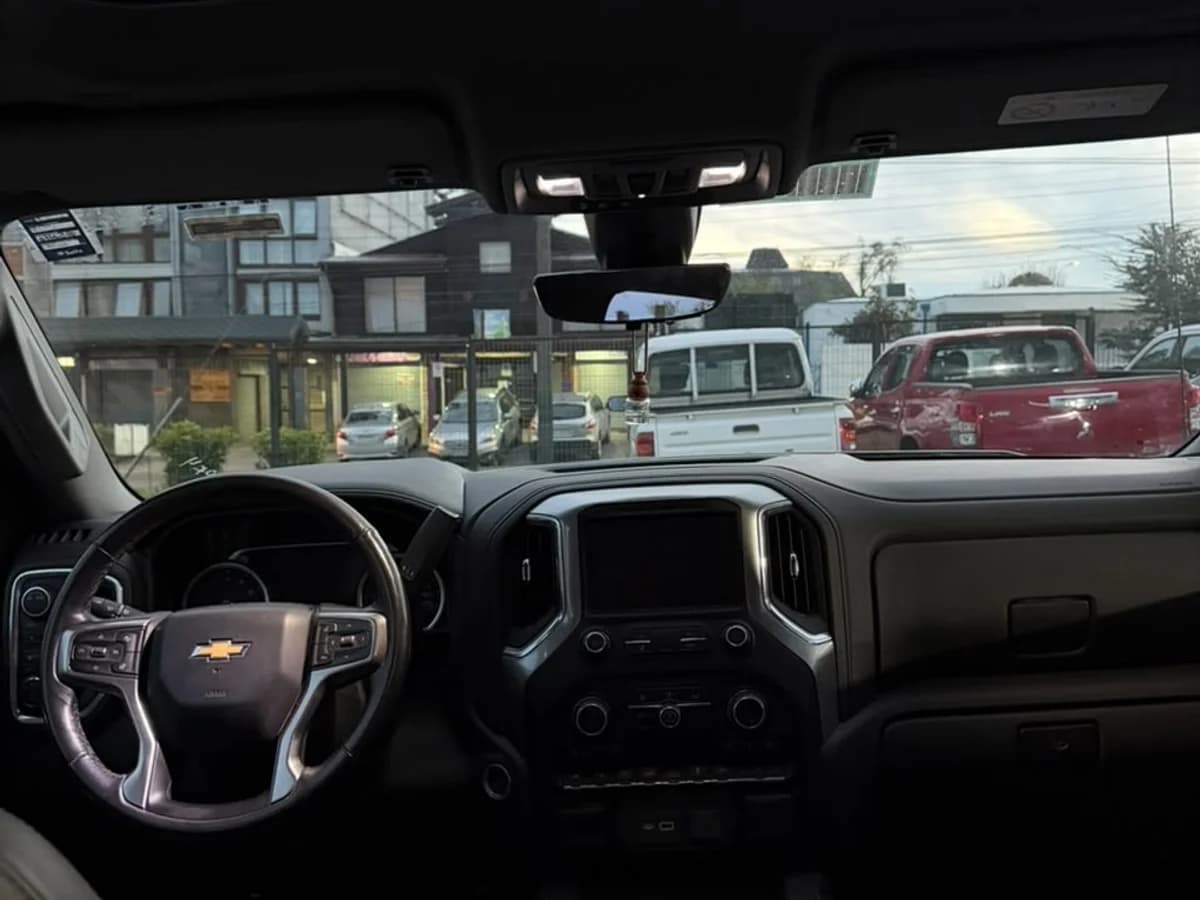 CHEVROLET Silverado 5.3 LTZ HC 2022 - Imagen 21
