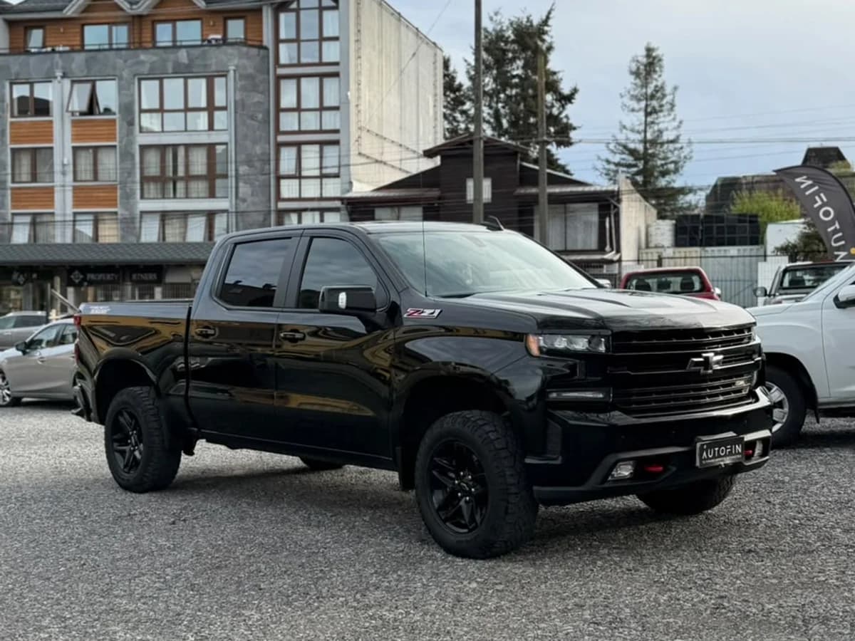 CHEVROLET Silverado 5.3 V8 2021 - Imagen 3