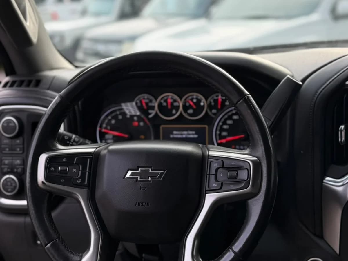 CHEVROLET Silverado 5.3 V8 2021 - Imagen 5
