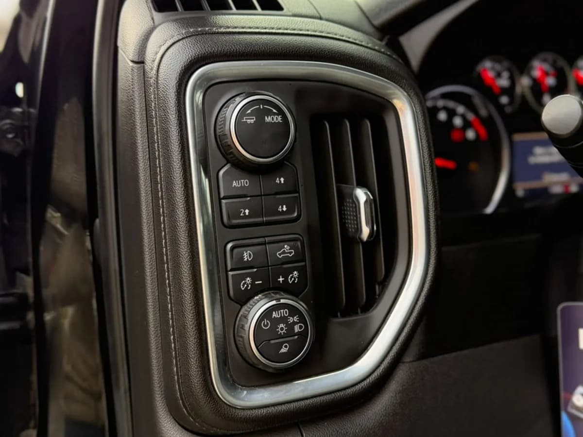 CHEVROLET Silverado 5.3 V8 2021 - Imagen 10
