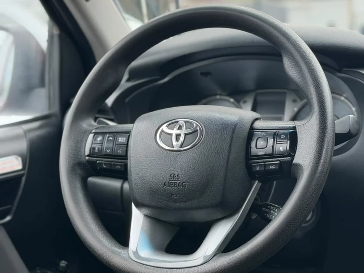 TOYOTA Hilux DX TSS 4X4 2024 - Imagen 8
