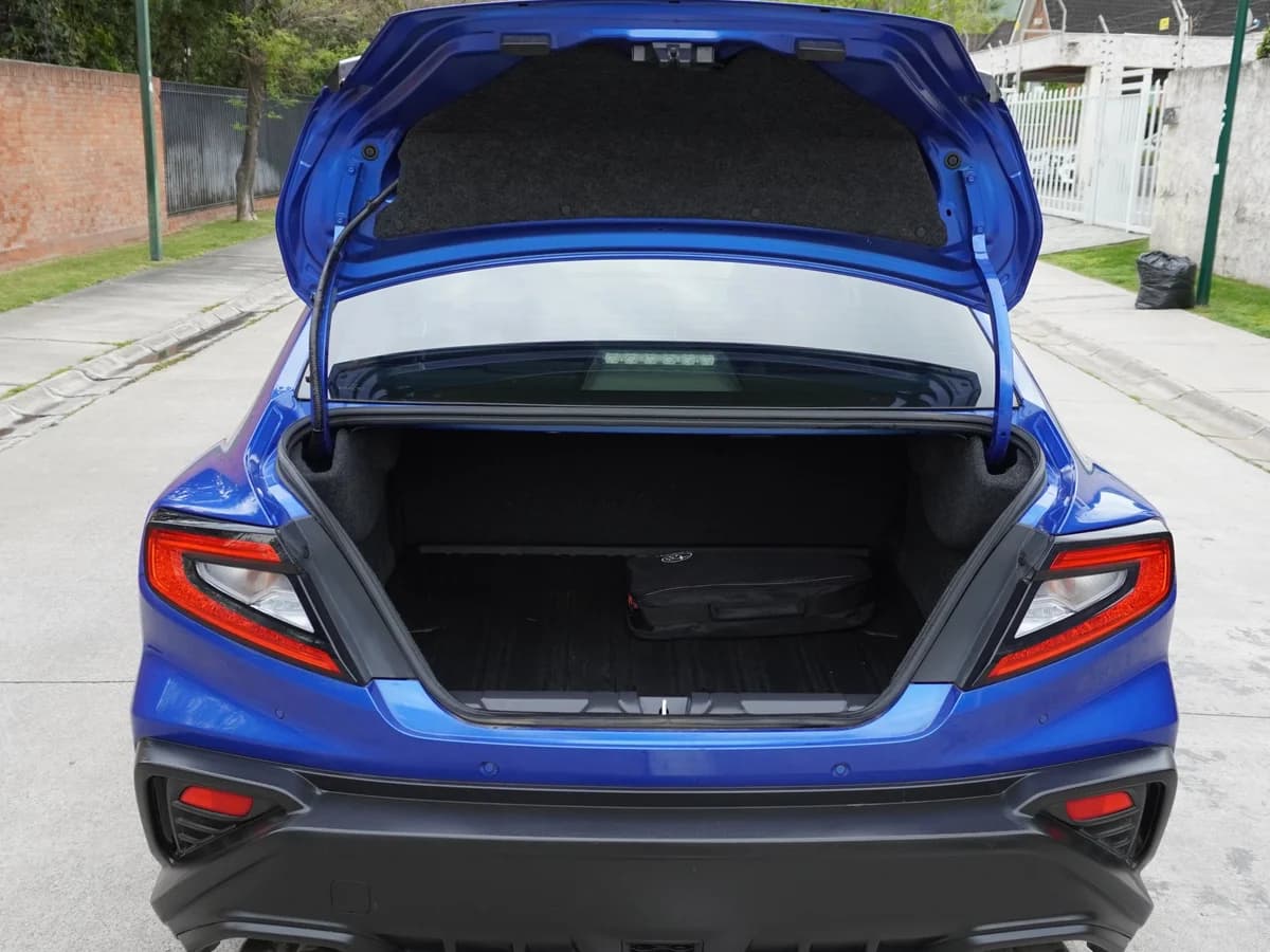 SUBARU WRX STI AWD 2.4 Turbo - Imagen 15