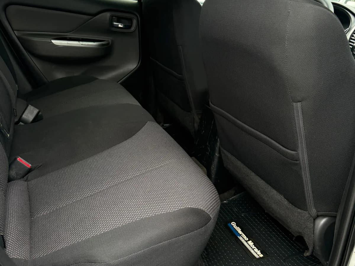 MITSUBISHI L200 KATANA CRT 4X4 2019 - Imagen 6