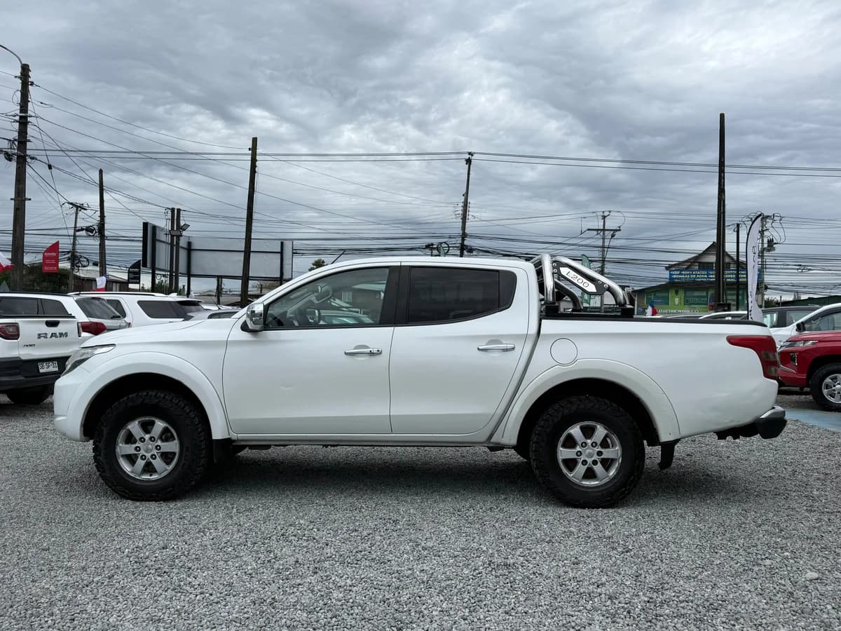 MITSUBISHI L200 KATANA CRT 4X4 2019 - Imagen 11