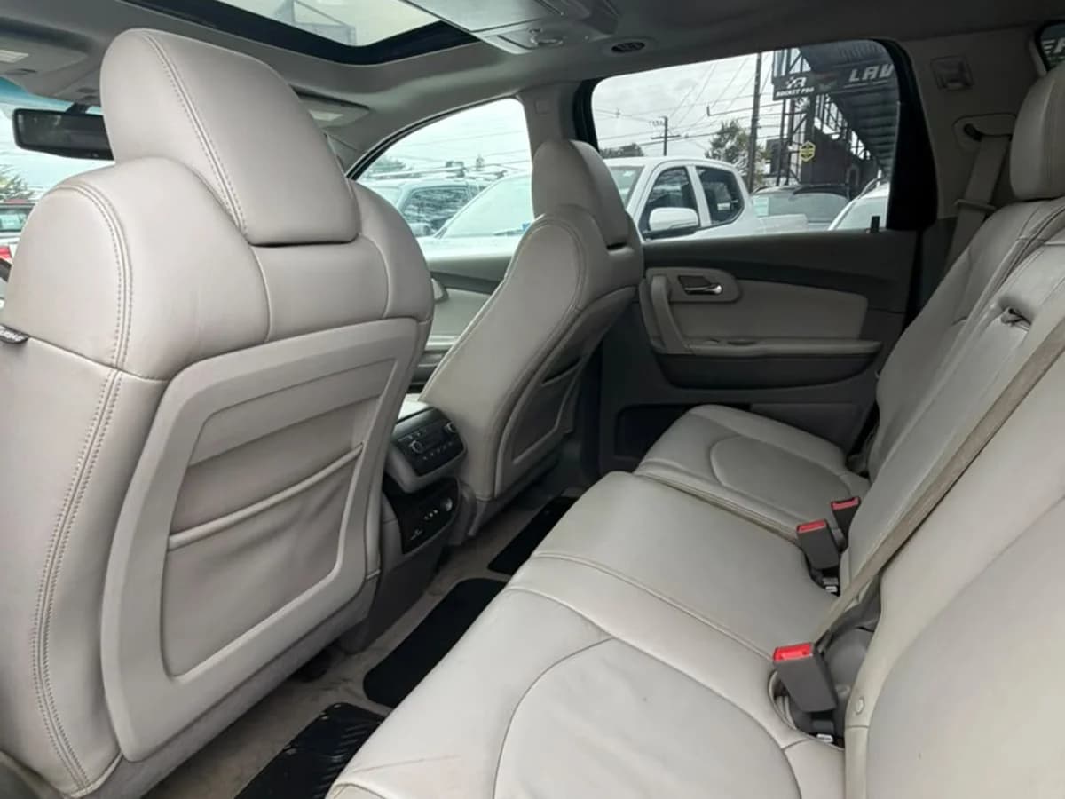 CHEVROLET Traverse LS 2012 - Imagen 6