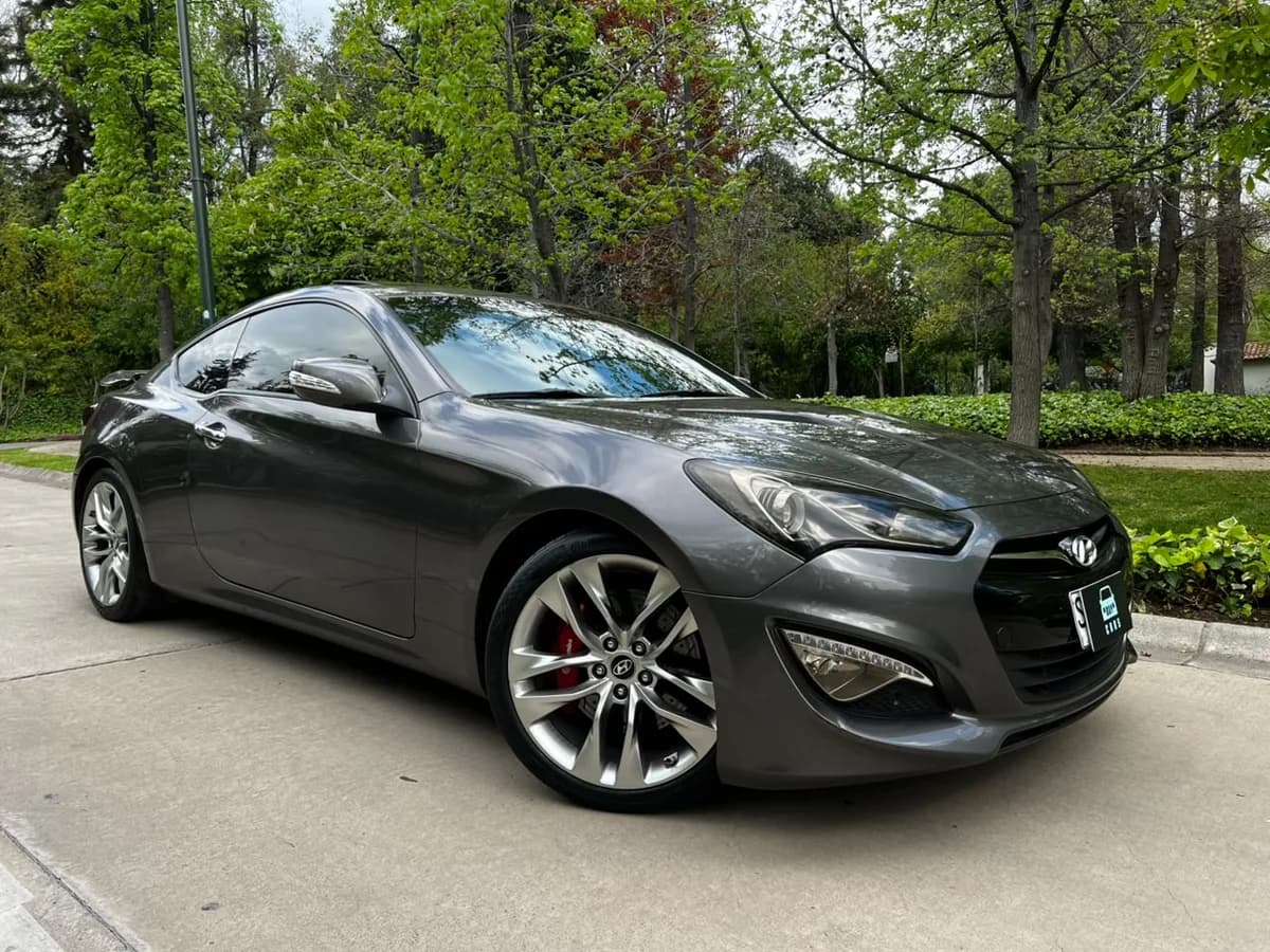 HYUNDAI GENESIS 3.8L V6 AT BREMBO RWD AÑO 2013 - Imagen 1