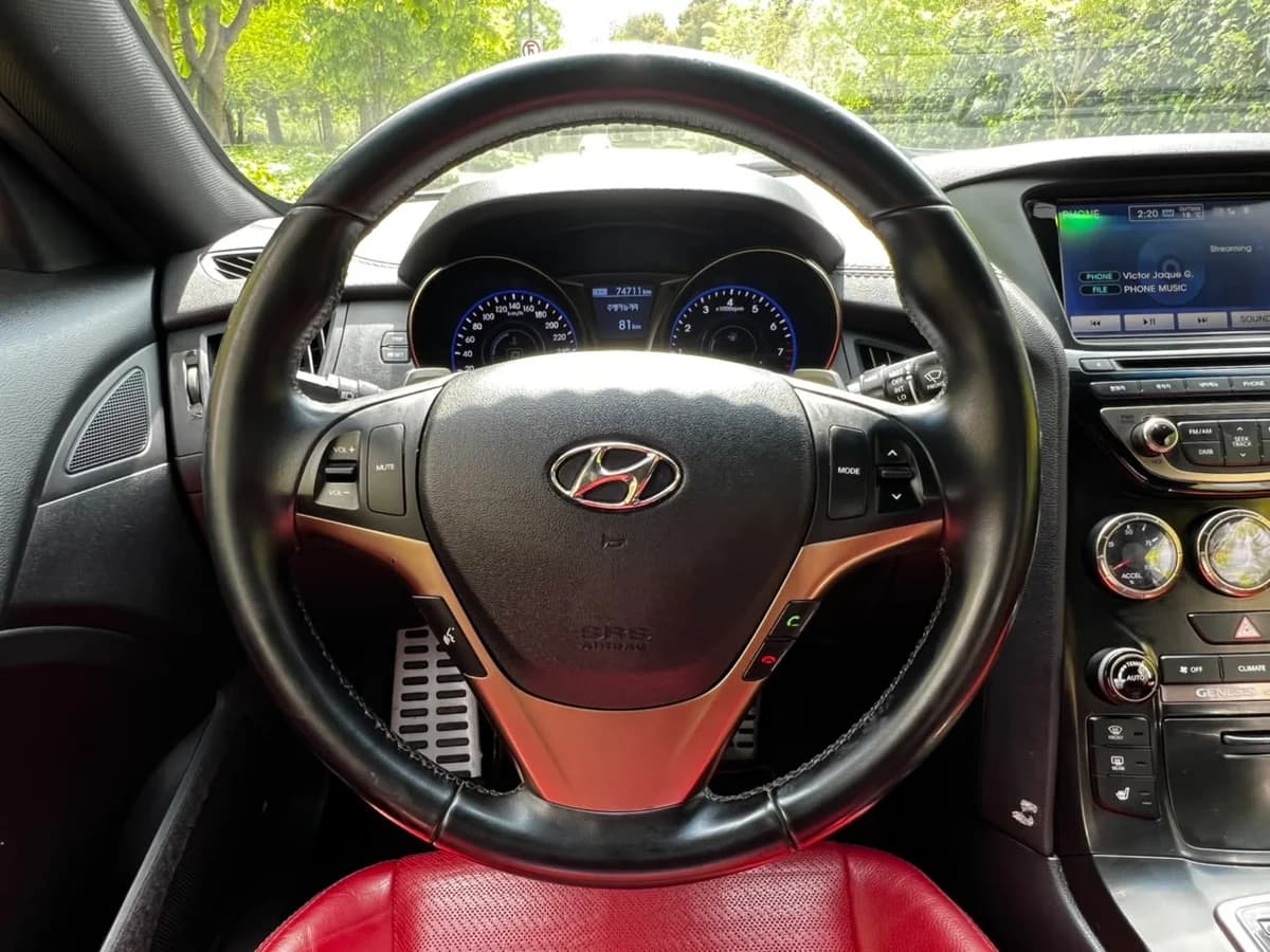 HYUNDAI GENESIS 3.8L V6 AT BREMBO RWD AÑO 2013 - Imagen 16