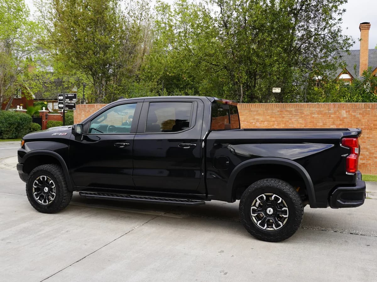 Chevrolet Silverado 6.2 ZR2 4X4 AT Año 2024 - Imagen 8