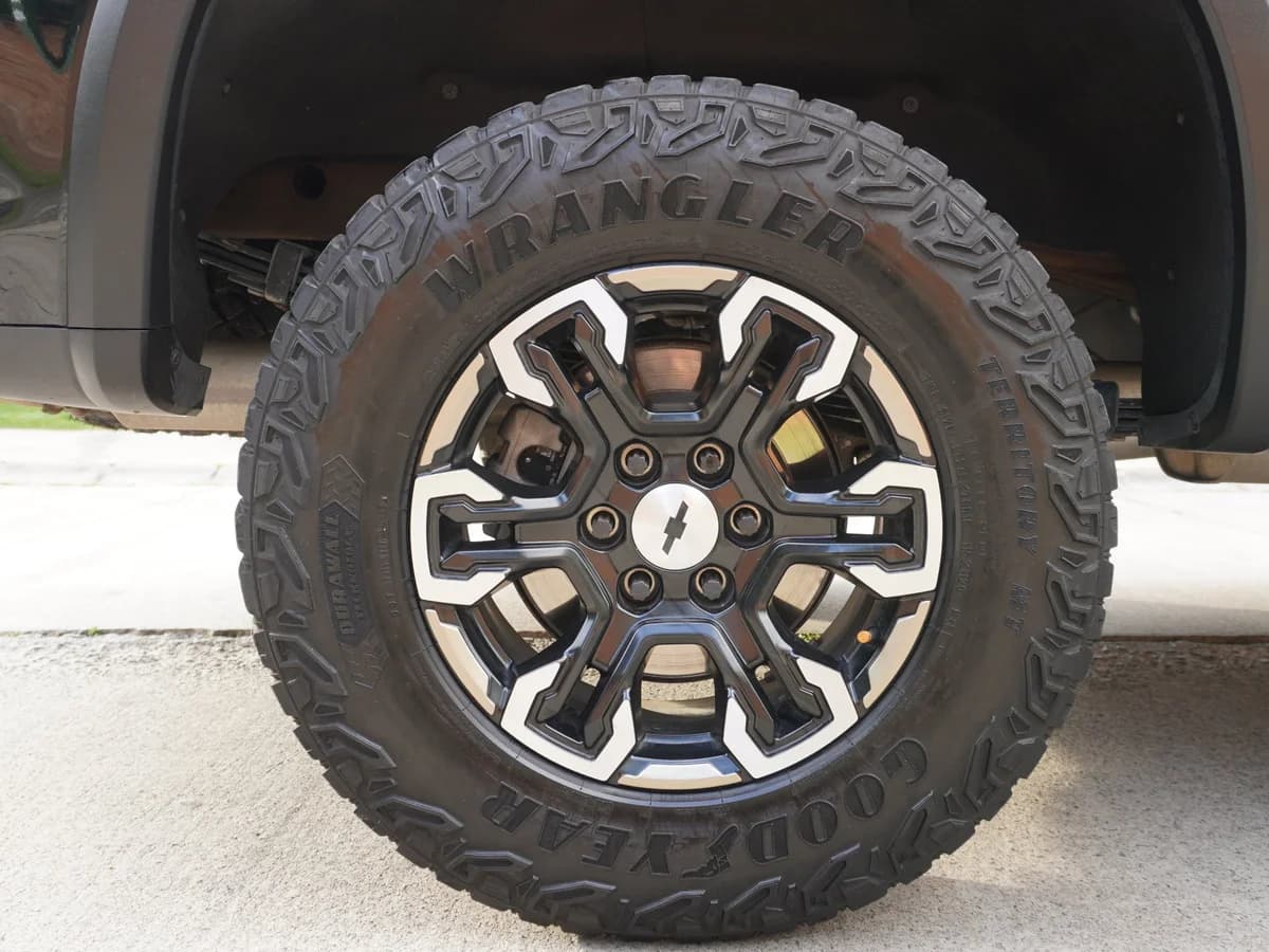 Chevrolet Silverado 6.2 ZR2 4X4 AT Año 2024 - Imagen 12