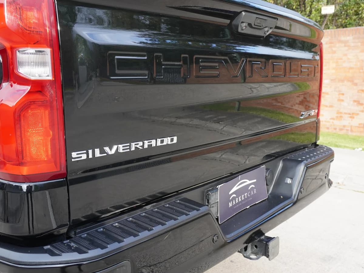Chevrolet Silverado 6.2 ZR2 4X4 AT Año 2024 - Imagen 15