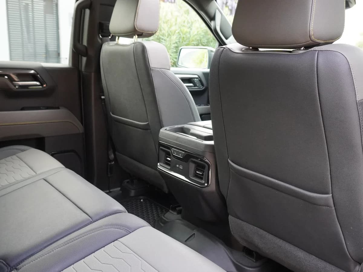 Chevrolet Silverado 6.2 ZR2 4X4 AT Año 2024 - Imagen 17