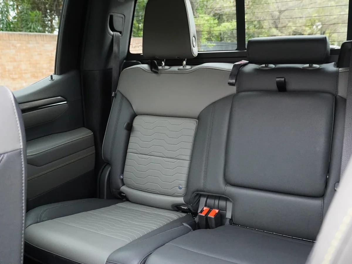 Chevrolet Silverado 6.2 ZR2 4X4 AT Año 2024 - Imagen 35