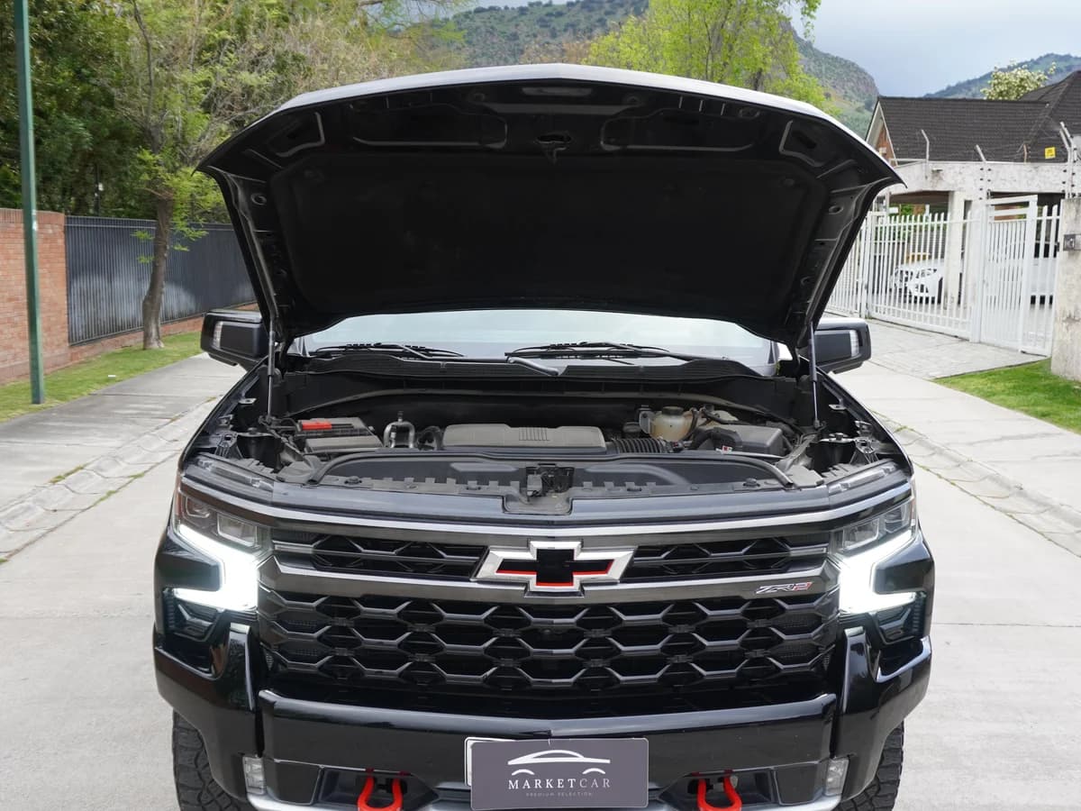 Chevrolet Silverado 6.2 ZR2 4X4 AT Año 2024 - Imagen 37