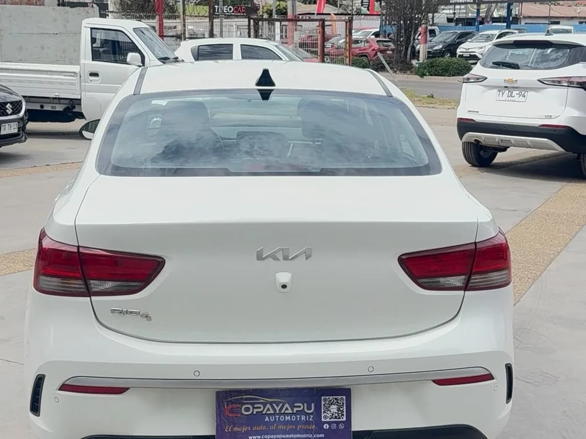KIA Rio 4 1.4 6MT 2022 - Imagen 8