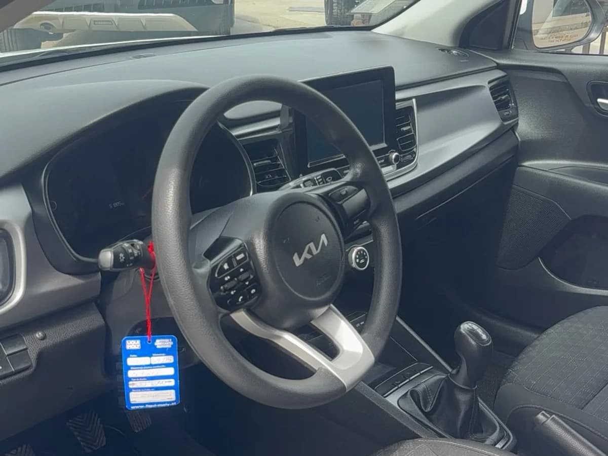 KIA Rio 4 1.4 6MT 2022 - Imagen 10