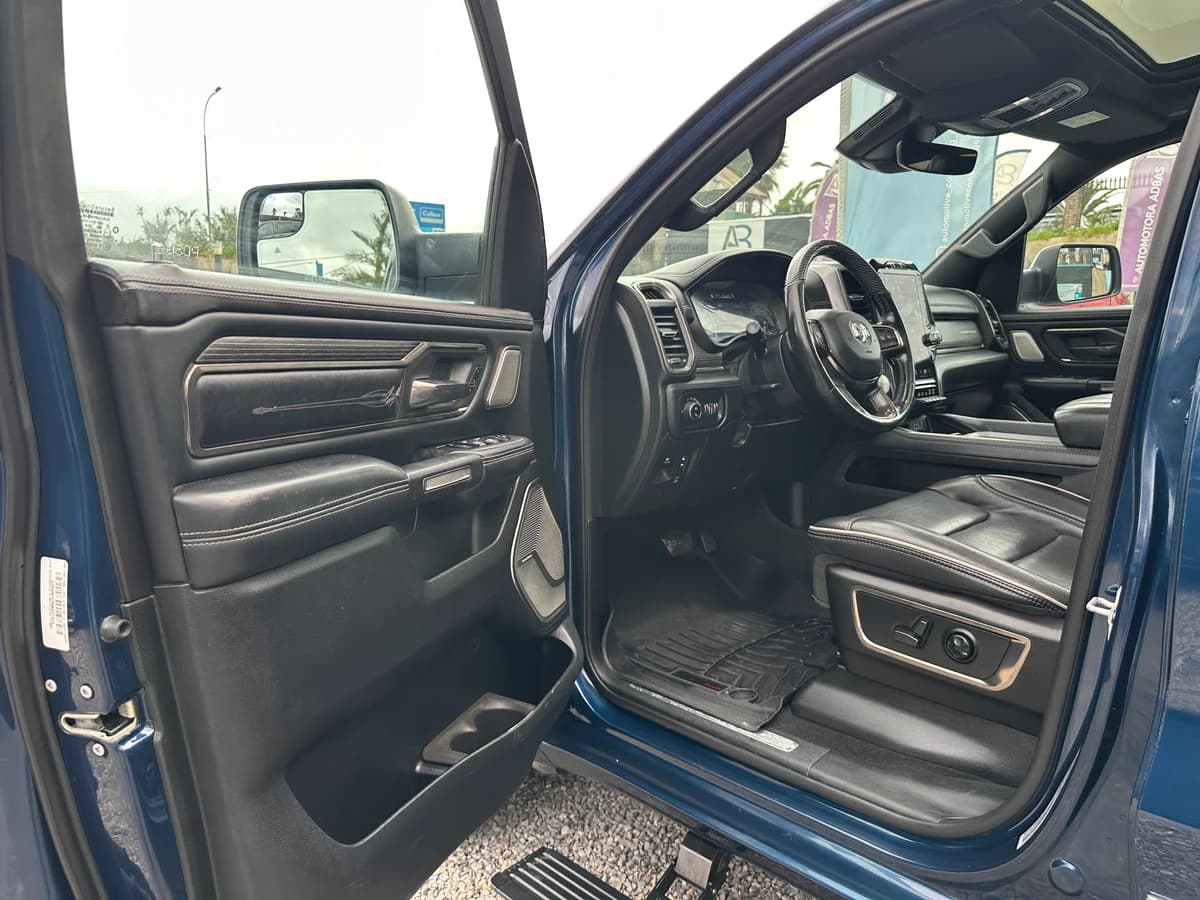 RAM 1500 NEW LIMITED 4X4 HEMI 5.7 UNICO DUEÑO 2021 - Imagen 14