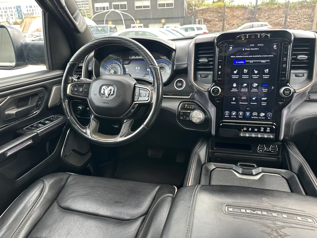 RAM 1500 NEW LIMITED 4X4 HEMI 5.7 UNICO DUEÑO 2021 - Imagen 21