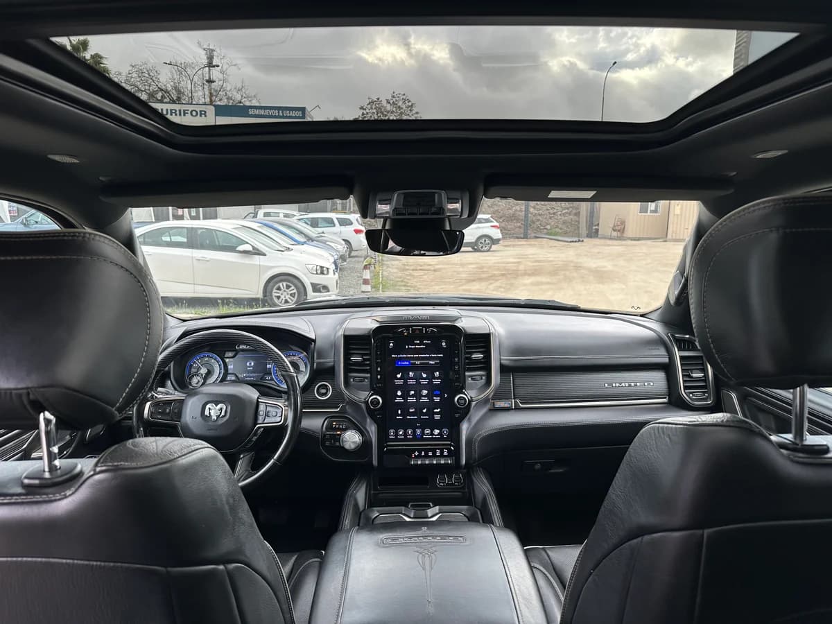 RAM 1500 NEW LIMITED 4X4 HEMI 5.7 UNICO DUEÑO 2021 - Imagen 23