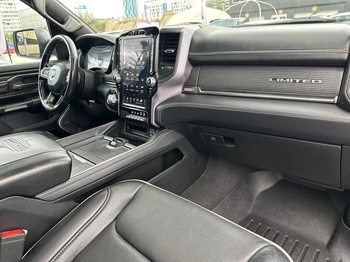 RAM 1500 NEW LIMITED 4X4 HEMI 5.7 UNICO DUEÑO 2021 - Imagen 30