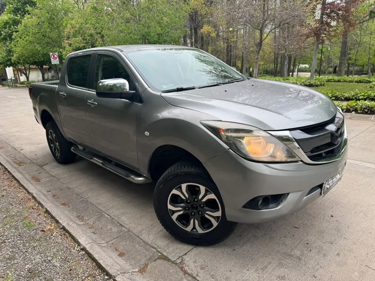 MAZDA Bt-50 2.2 SDX DCAB DIESEL 4X4 6MT 2020 (perdida asimi) - Imagen 1