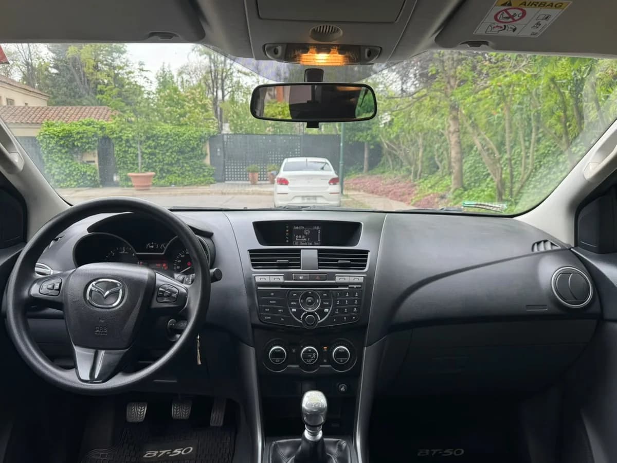 MAZDA Bt-50 2.2 SDX DCAB DIESEL 4X4 6MT 2020 (perdida asimi) - Imagen 16