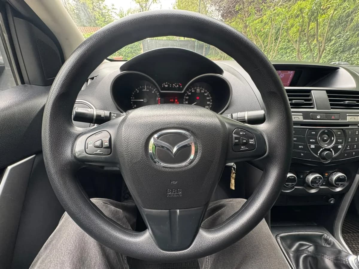 MAZDA Bt-50 2.2 SDX DCAB DIESEL 4X4 6MT 2020 (perdida asimi) - Imagen 20
