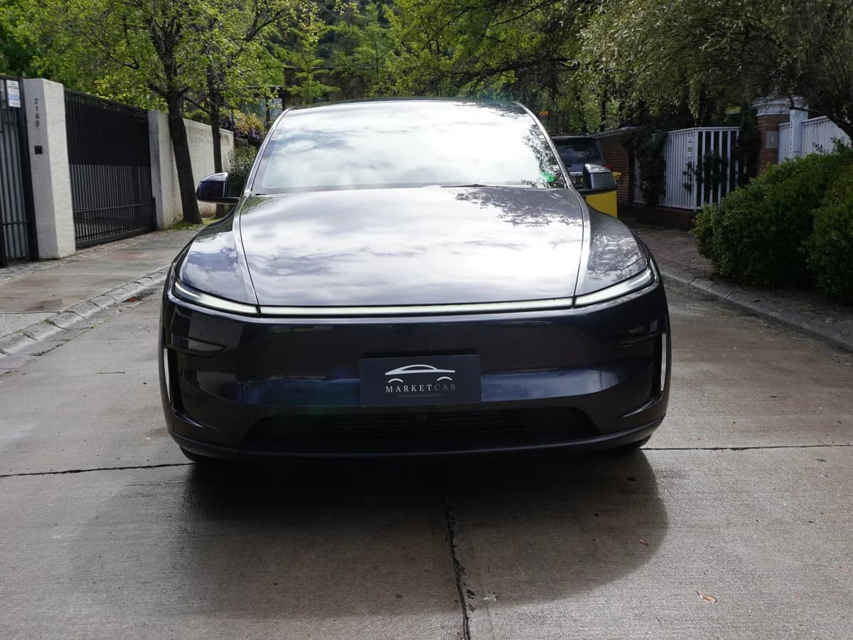 TESLA Model Y Año 2026 - Imagen 2
