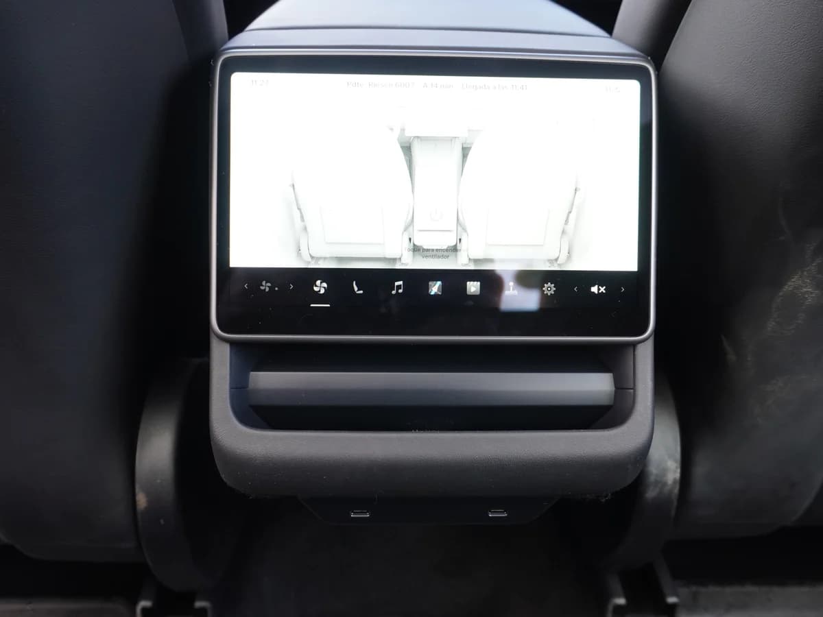 TESLA Model Y Año 2026 - Imagen 18