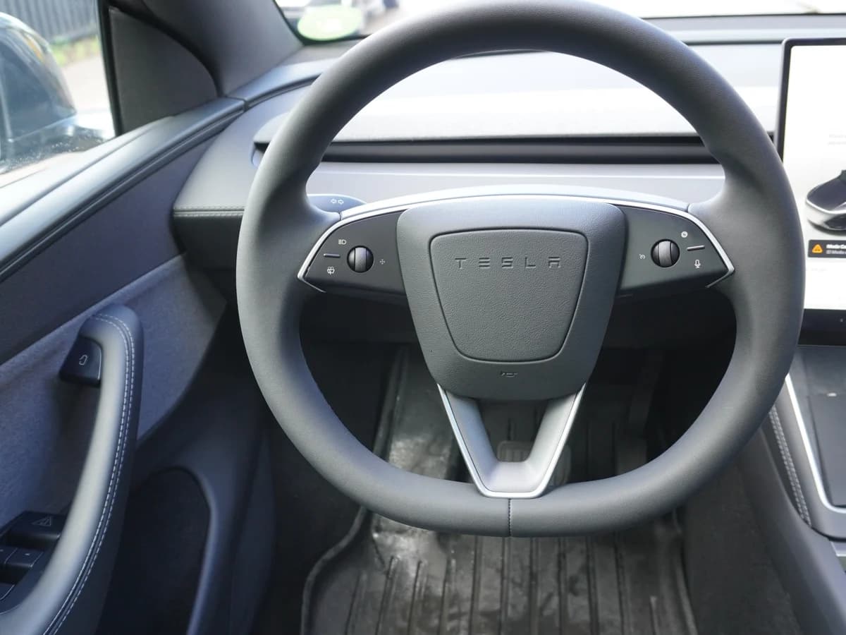 TESLA Model Y Año 2026 - Imagen 21