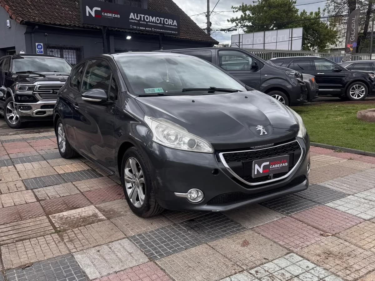 PEUGEOT 208 ALLURE VTI FULL 1.6 2013 - Imagen 1