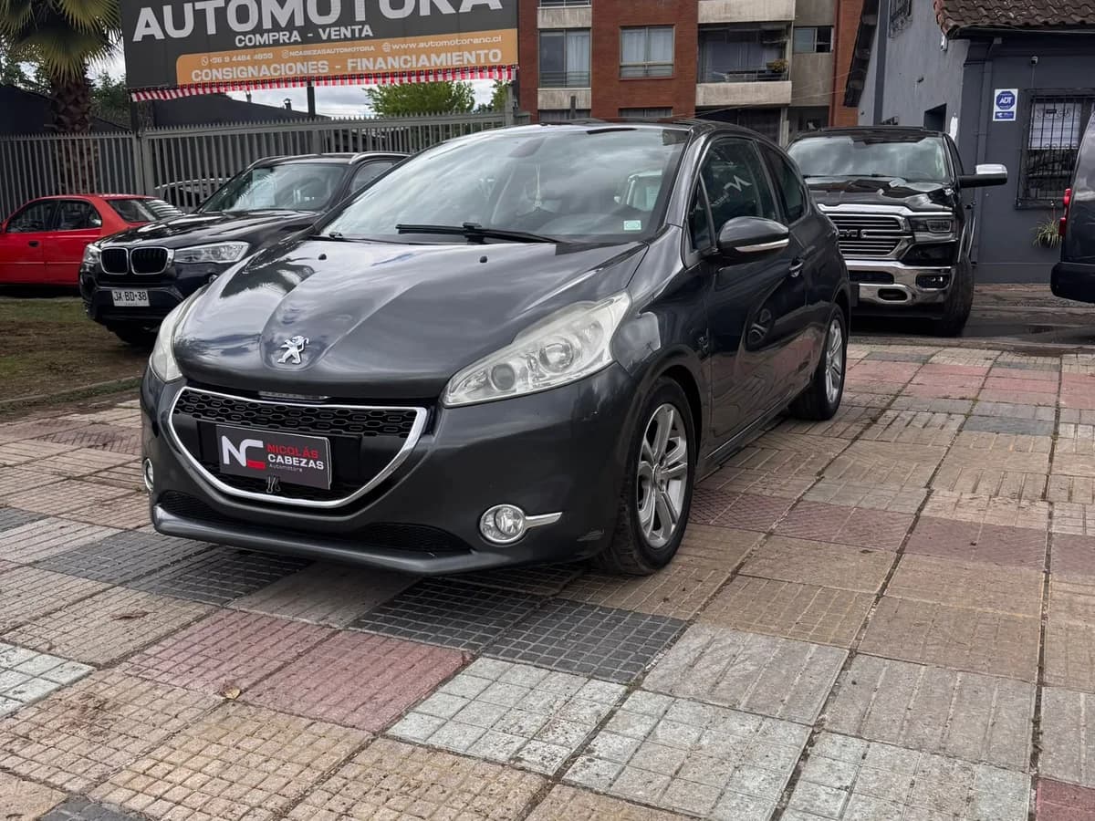 PEUGEOT 208 ALLURE VTI FULL 1.6 2013 - Imagen 2