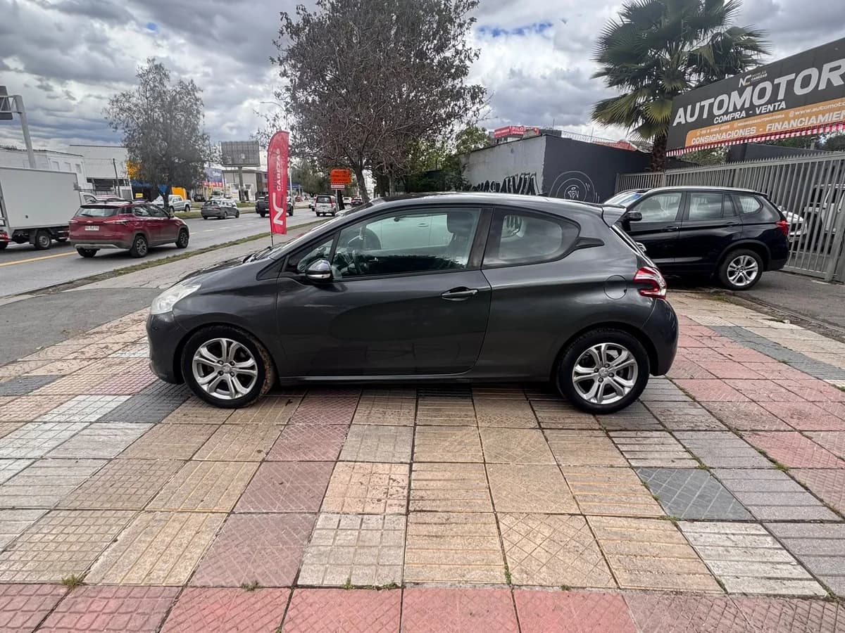 PEUGEOT 208 ALLURE VTI FULL 1.6 2013 - Imagen 6