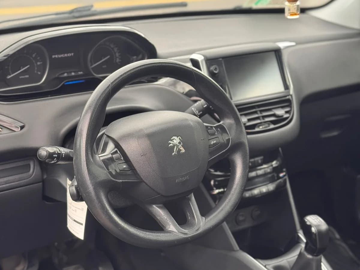 PEUGEOT 208 ALLURE VTI FULL 1.6 2013 - Imagen 9