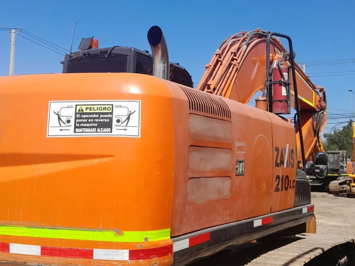 Hitachi ZX 210LC LC 2016 - Imagen 8