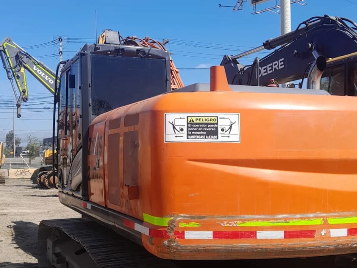 Hitachi ZX 210LC LC 2016 - Imagen 10