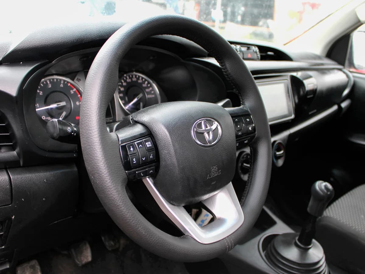 TOYOTA Hilux DCAB - Imagen 9