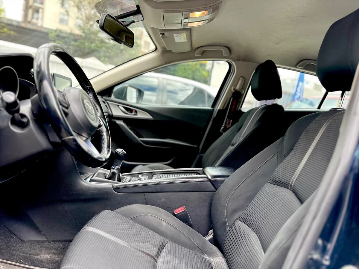 MAZDA 3 2.0 2018 - Imagen 10
