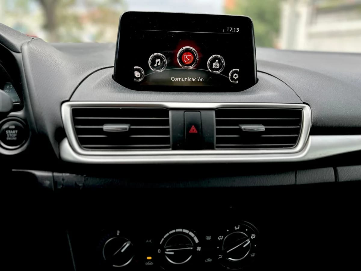 MAZDA 3 2.0 2018 - Imagen 15