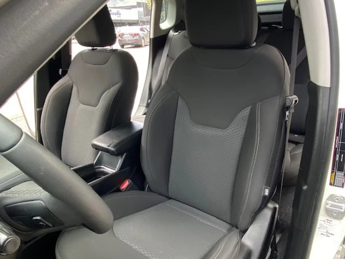 JEEP COMPASS 1.3 Sport T70 2023 - Imagen 13