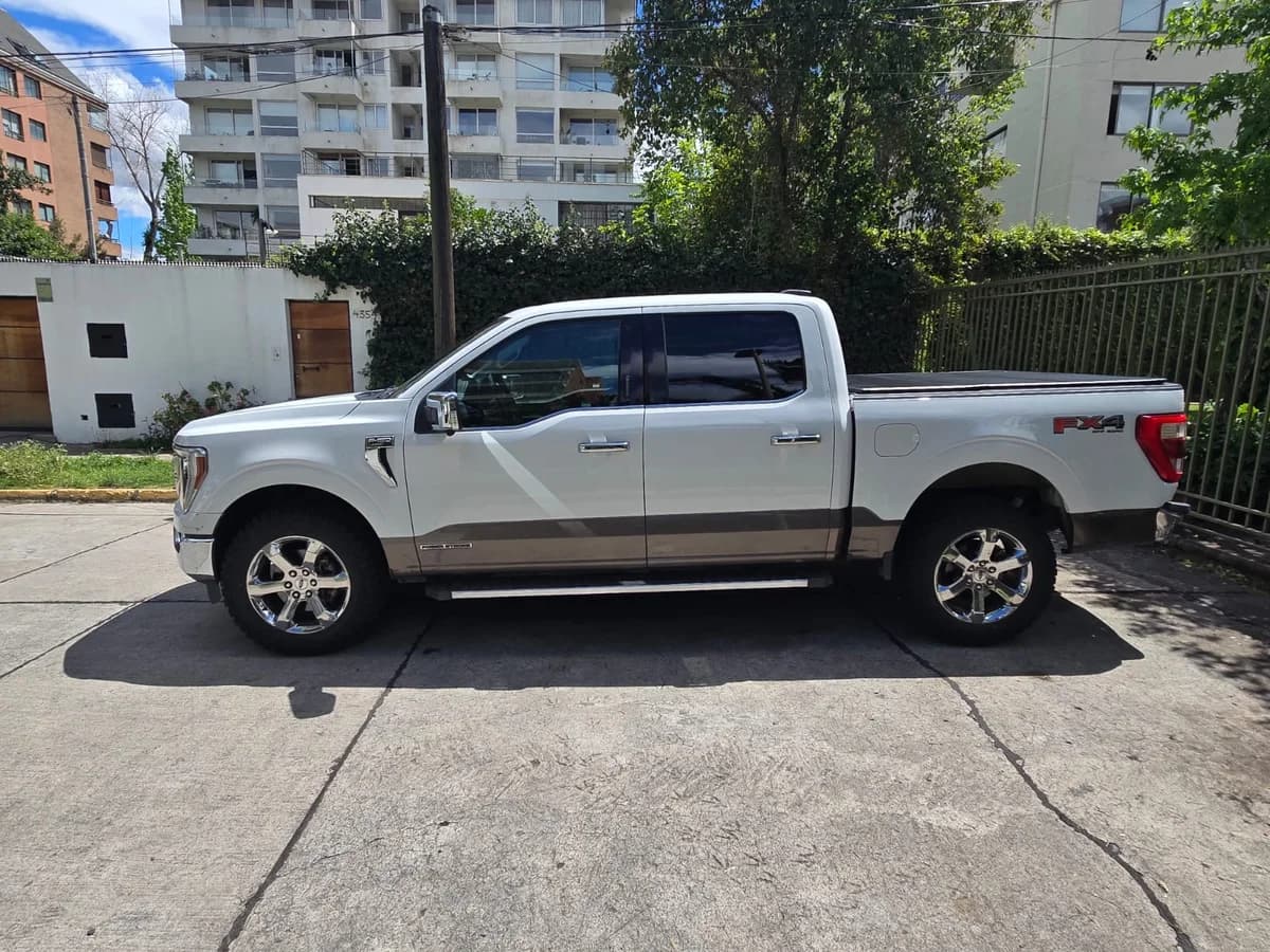 FORD F150 LARIAT LUXURY 3.0 DIESEL POWER STROKE AT 4X4 2022 - Imagen 7