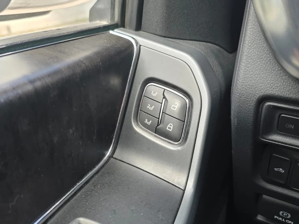 FORD F150 LARIAT LUXURY 3.0 DIESEL POWER STROKE AT 4X4 2022 - Imagen 22