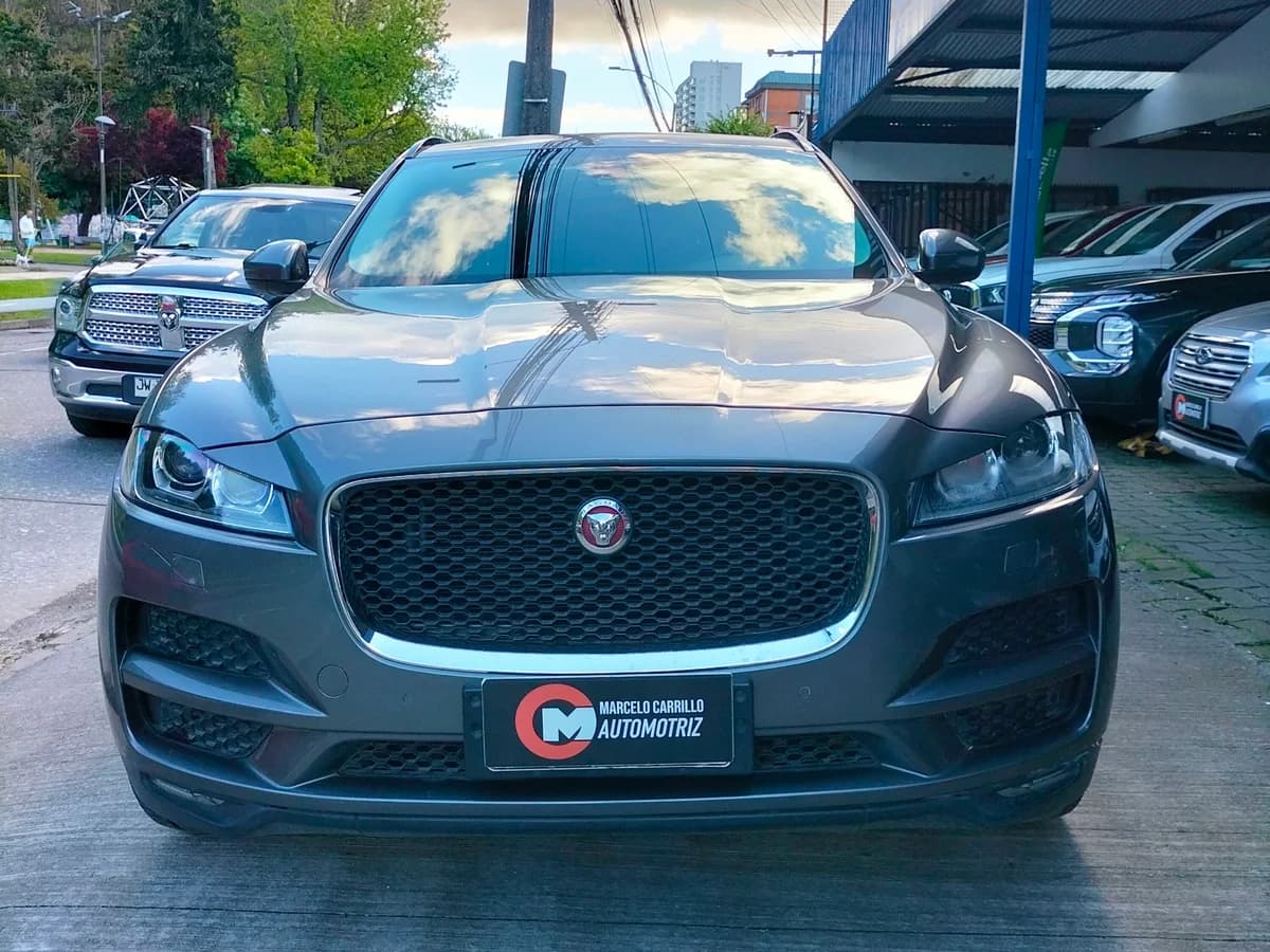 JAGUAR F-Pace 2.0 2018 - Imagen 1