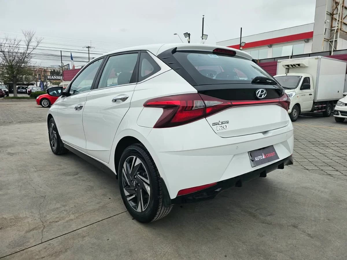 HYUNDAI i20 1.4 BI3 2023 - Imagen 3