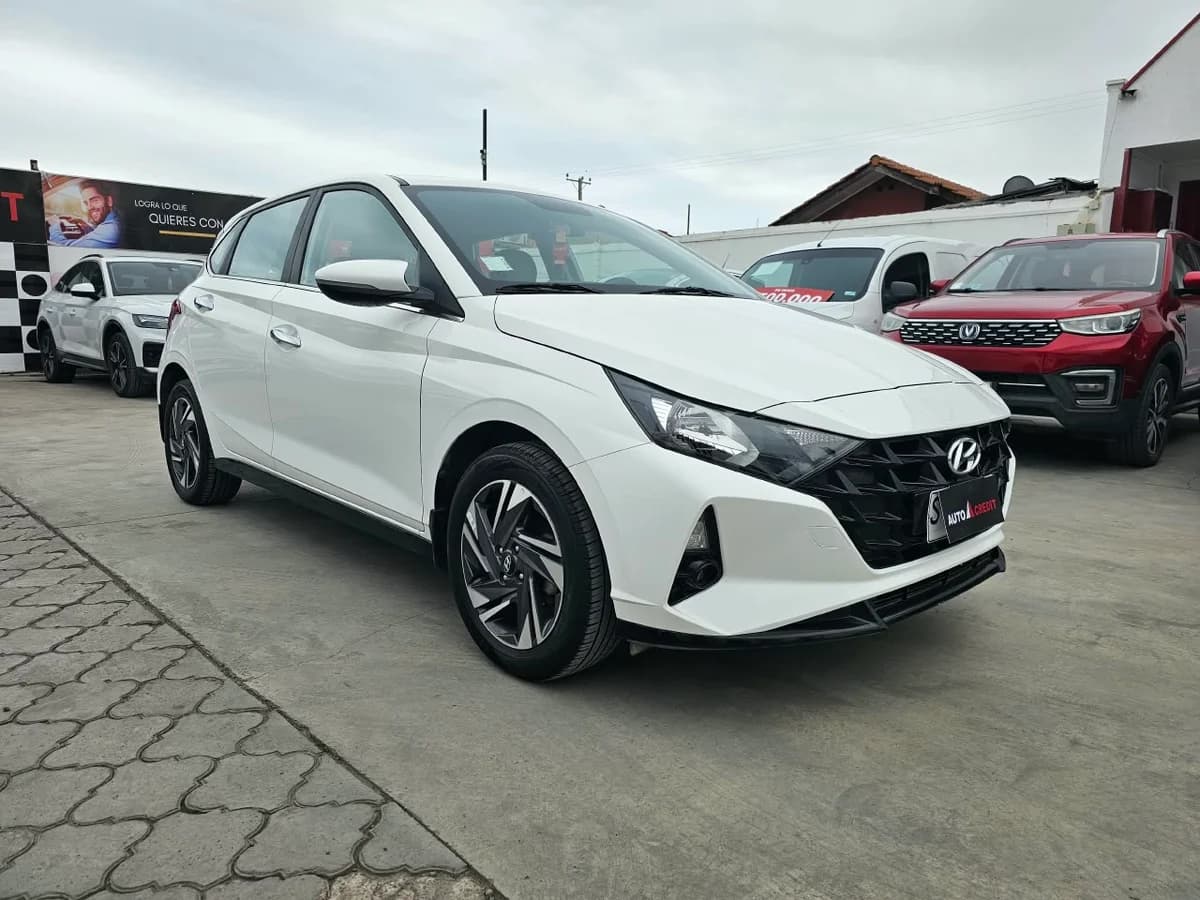 HYUNDAI i20 1.4 BI3 2023 - Imagen 6